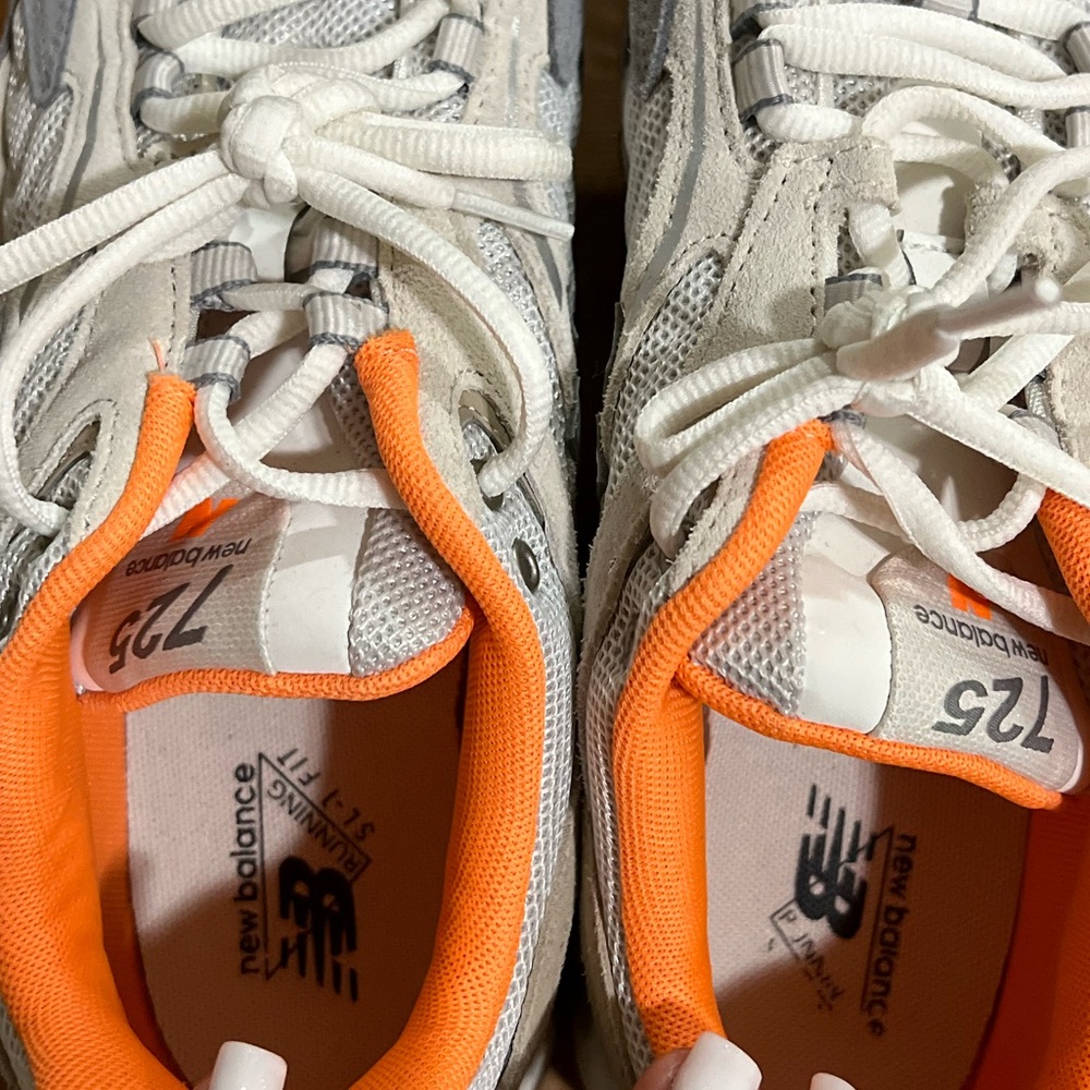 $30 TODAY ONLY ‼️ New Balance 725 🧡 - Picture 6 of 7